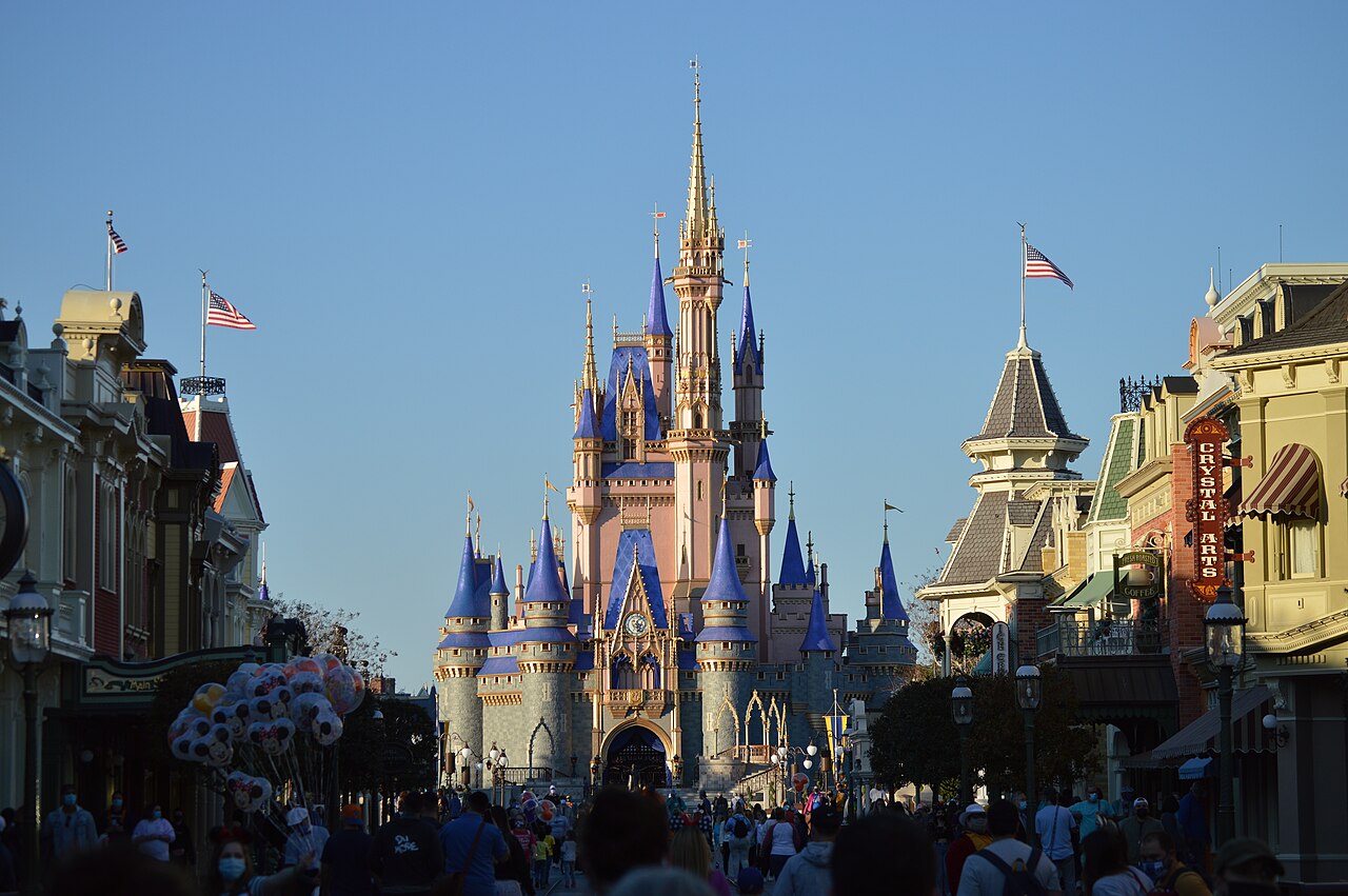 Castillo de Cenicienta al final de Main Street en Magic Kingdom