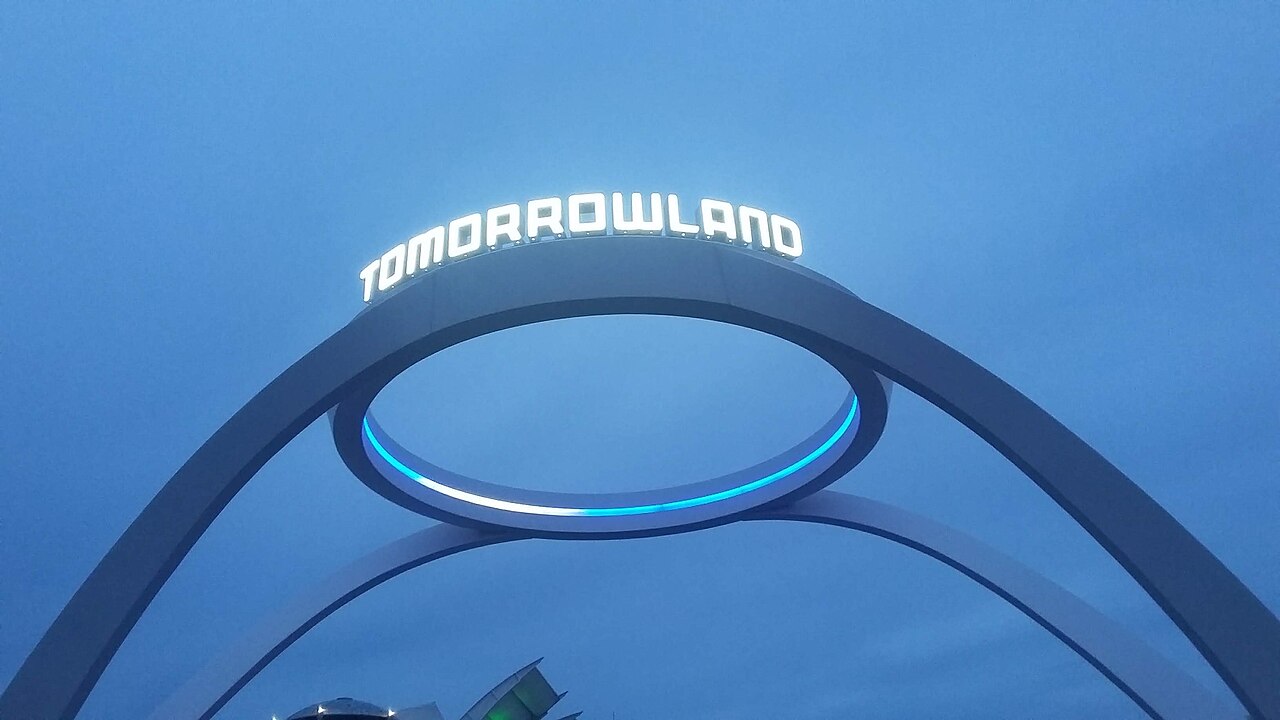 Entrada de Tomorrowland en Magic Kingdom